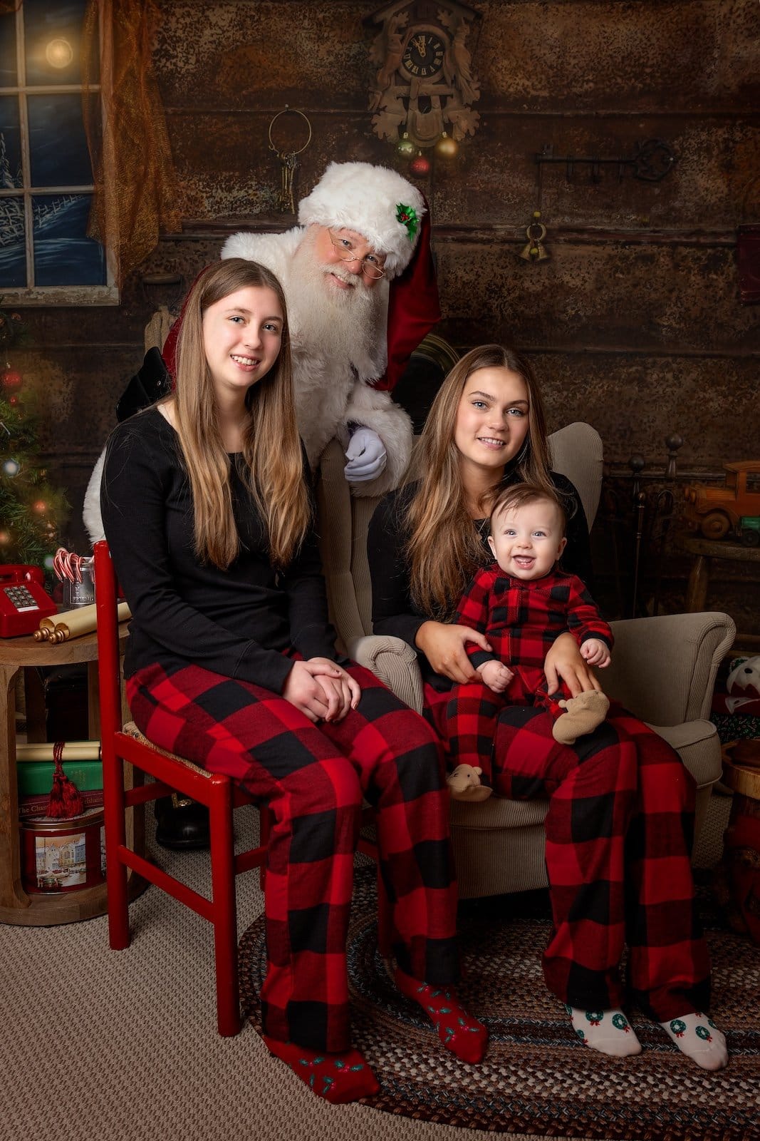 west-chester-pa-santa-portraits-children.jpg